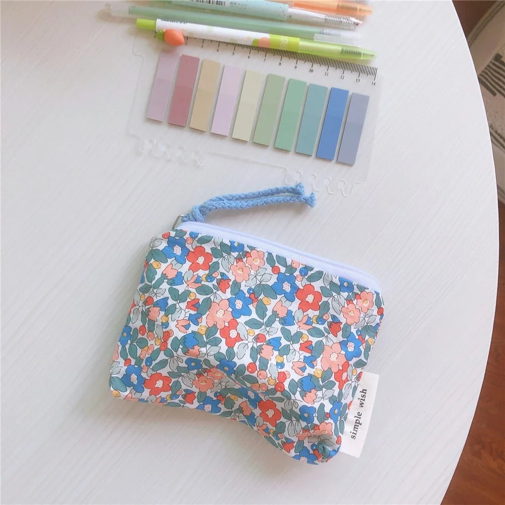 210 Mini Wallet Portable Coin Purse Zipper Small Pouch Change Card Key Storage Bag - Red and Blue Flower - 2