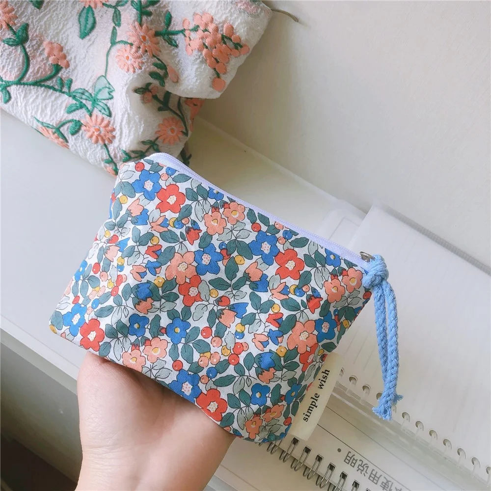 210 Mini Wallet Portable Coin Purse Zipper Small Pouch Change Card Key Storage Bag - Red and Blue Flower - 5