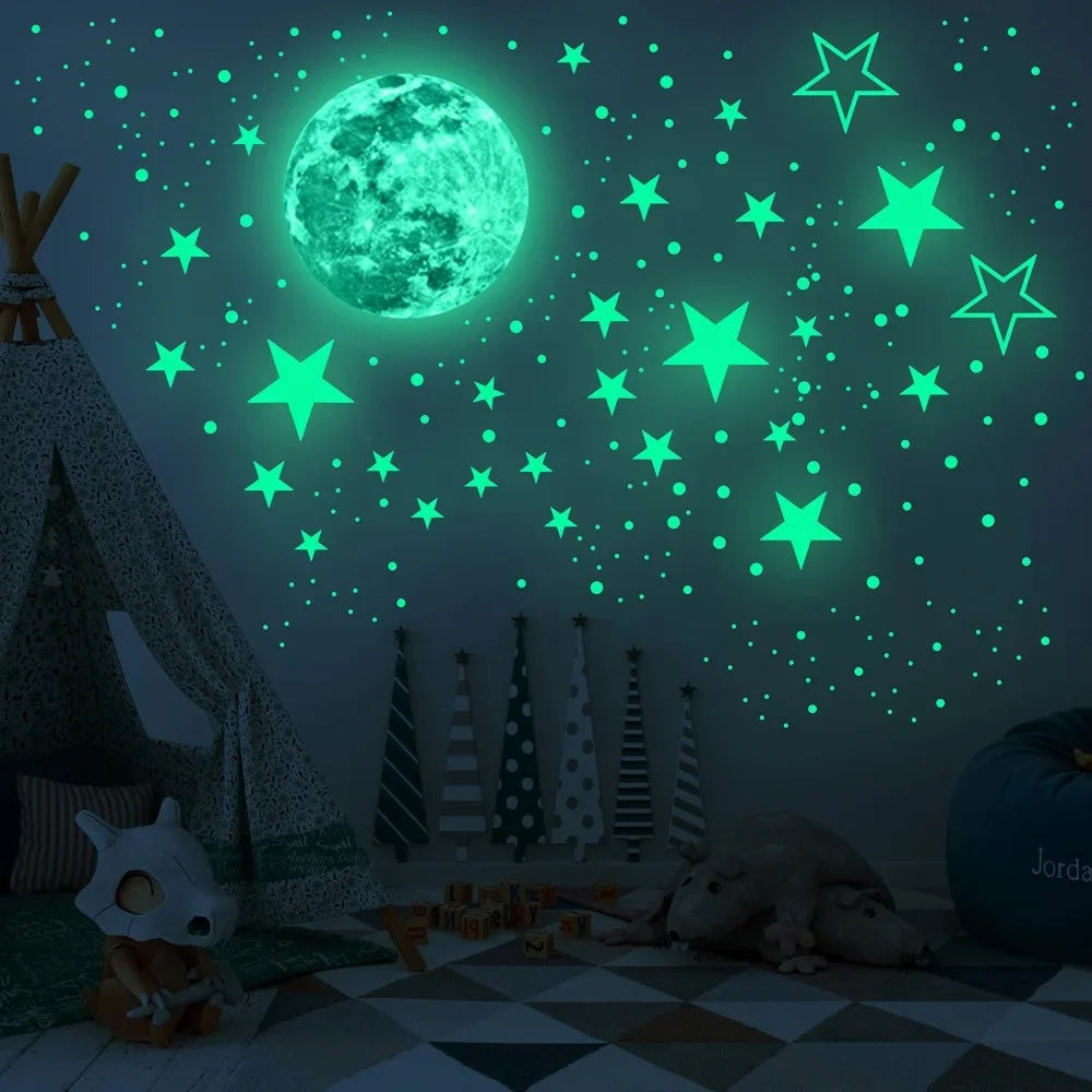 2Pcs / Set Glow in the Dark Astronaut Wall Stickers Space Theme Self Adhesive Decals for Kids Bedroom - 5