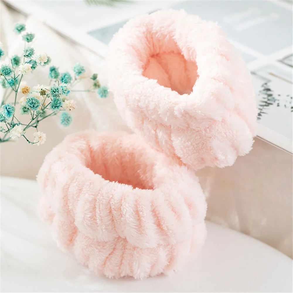 2PCS Water Absorption Wristband for Washing Face, Wrist Bands Towels for Water Flowing Down to Your Arms - Light Pink - 2