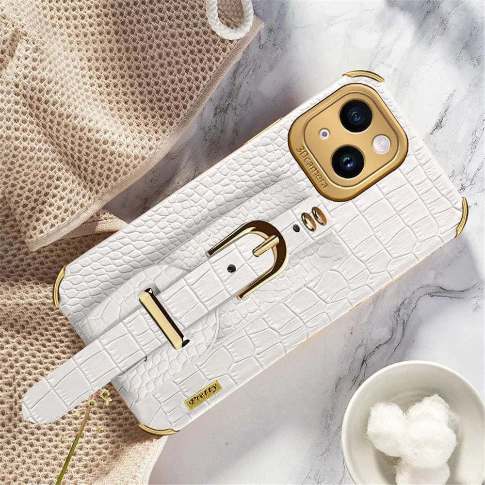 For iPhone 15 6D Electroplating Phone Cover PU Leather+TPU Back Case with Wristband Kickstand - White - 2
