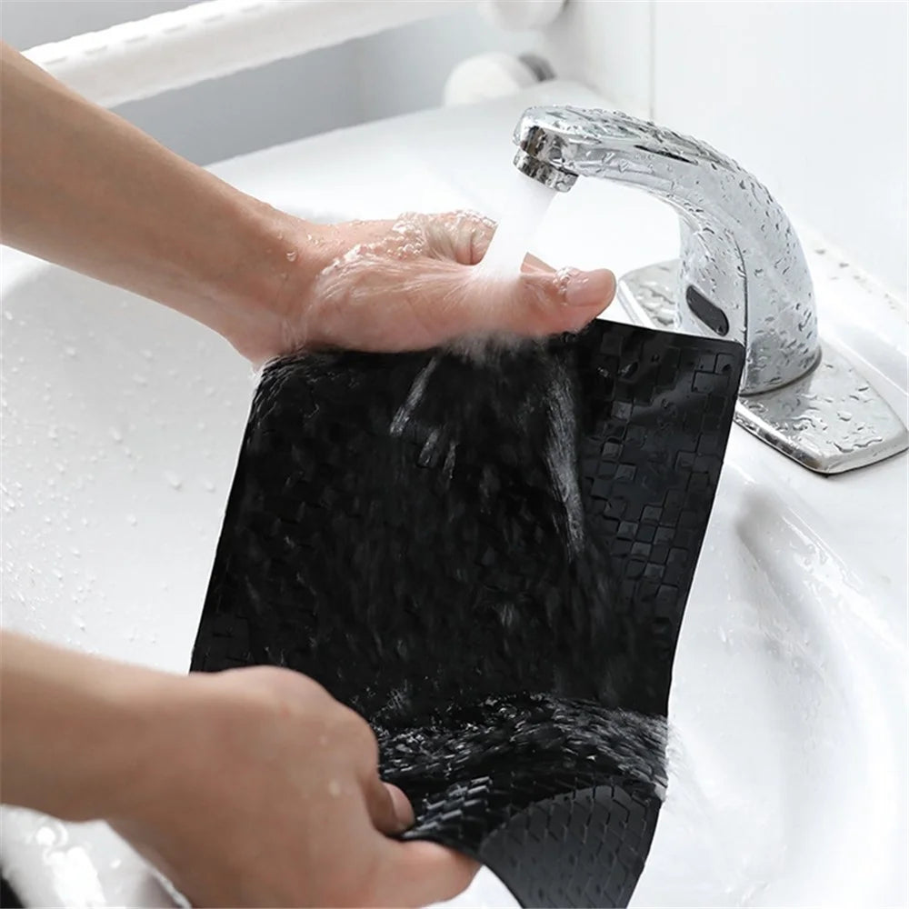 BAVISS B-006 13*8cm Traceless Sticky Pad Non-slip PU Car Dashboard Mat for Phone Keychain, Size S - Black - 5