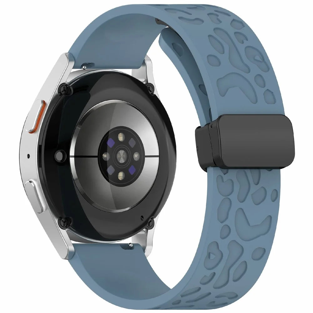 KALEBOL 20mm Magnetic Silicone Strap for Samsung Galaxy Watch6 Classic 47mm / 43mm / Huawei Watch GT 3 Pro 43mm Leopard Print Watch Band - Cyan - 1