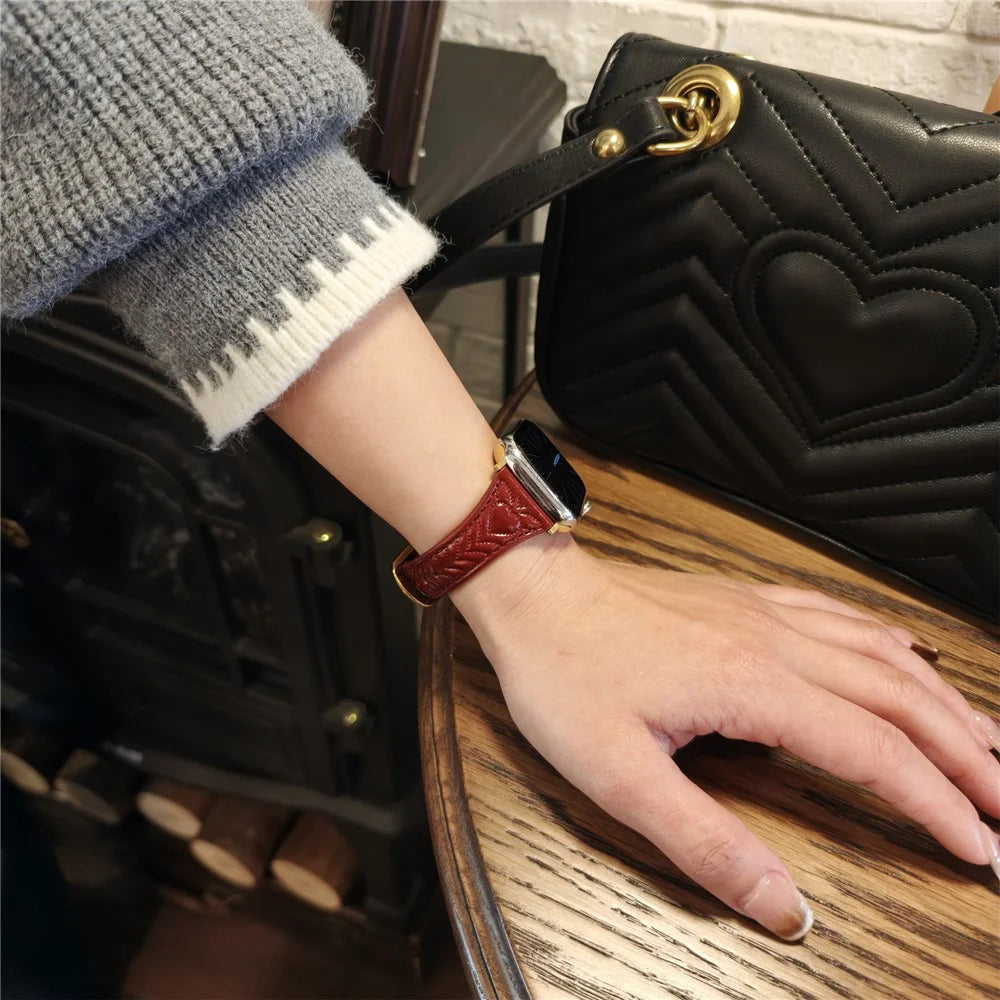 Watch Band For Apple Watch Ultra 3 2 1 49mm / Series 11 10 46mm / 9 8 7 45mm / SE3 SE2 SE 6 5 4 44mm / 3 2 1 42mm Heart Pattern Embossed Genuine Leather Strap - Wine Red - 2