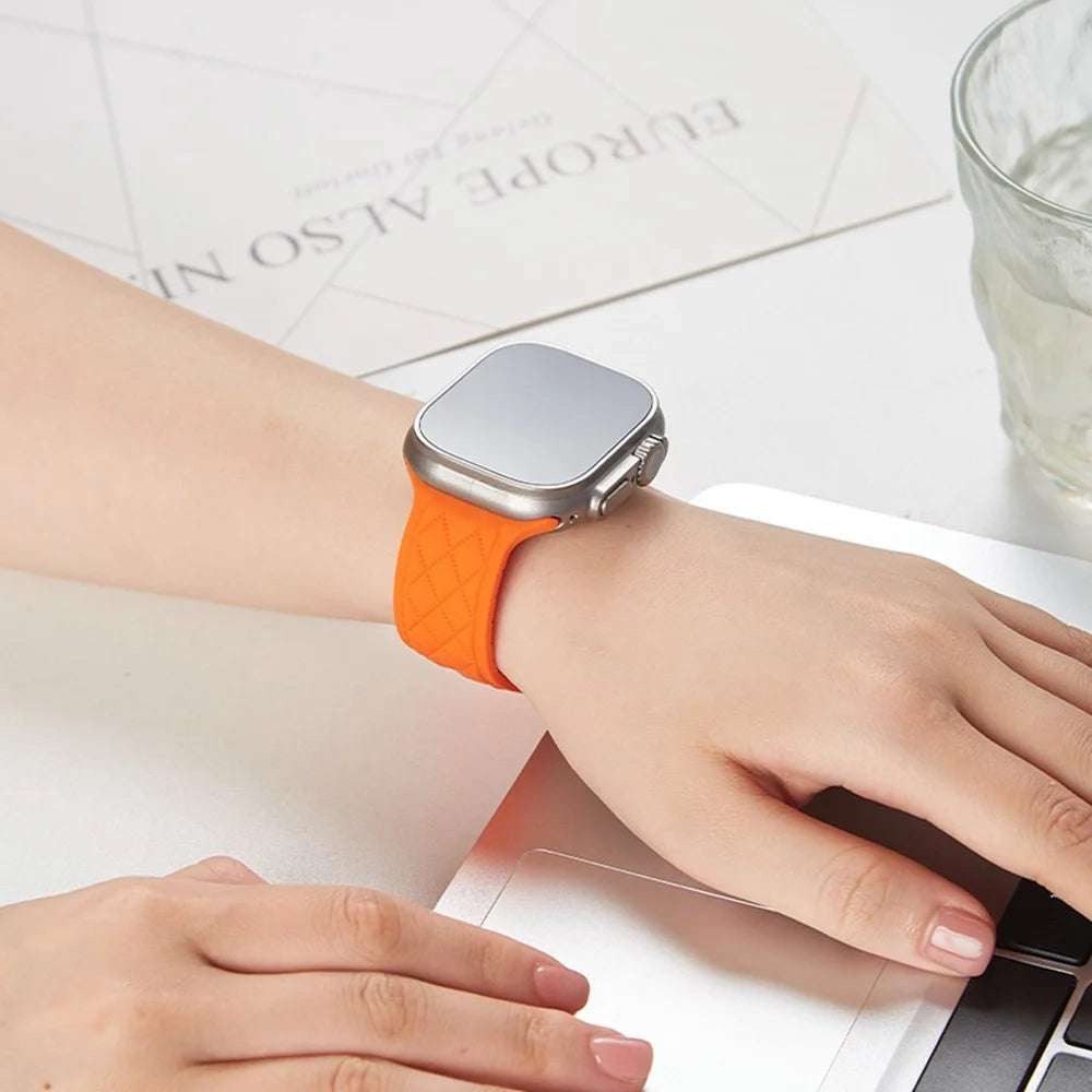 Silicone Band for Apple Watch Series 11 10 42mm / 9 8 7 41mm / SE3 SE2 SE 6 5 4 40mm / 3 2 1 38mm Rhombus Design Watch Strap - Orange - 6