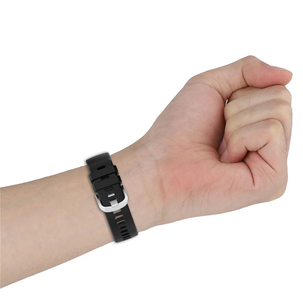 For Garmin Venu 4 41mm Watch Band 18mm Silicone Strap with Steel Buckle - Black - 6