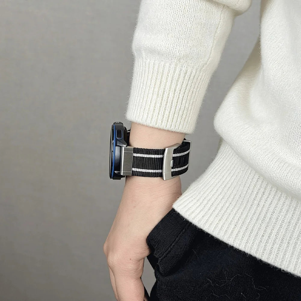 22mm Nylon Strap for Oppo Watch 4 Pro / X3 / X2 / X Breathable Replacement Wristband - Black / White - 6