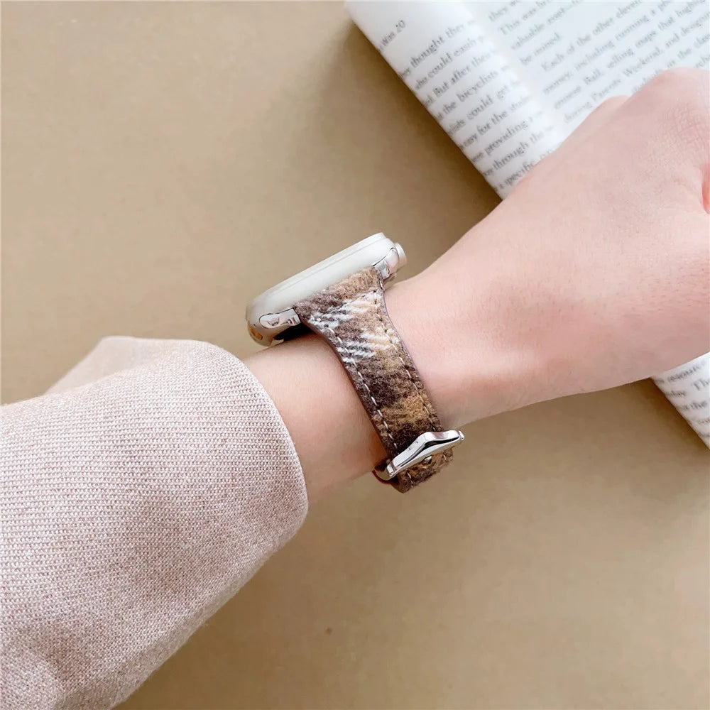 For Apple Watch Ultra 3 2 1 49mm / Series 11 10 46mm / 9 8 7 45mm / SE3 SE2 SE 6 5 4 44mm / 3 2 1 42mm Woolen Watchband - Dark Brown - 3