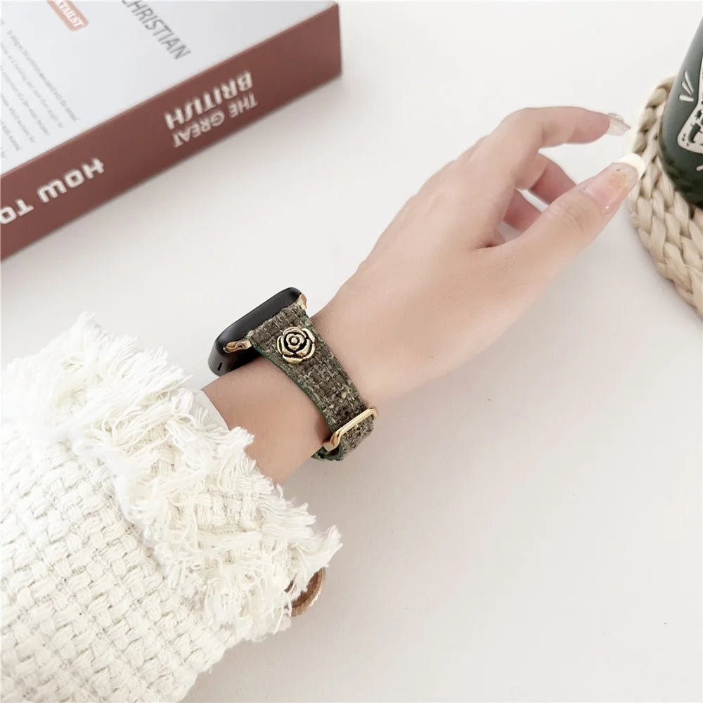 For Apple Watch Ultra 3 2 1 49mm / Series 11 10 46mm / 9 8 7 45mm / SE3 SE2 SE 6 5 4 44mm / 3 2 1 42mm Wrist Strap with Camellia Decor - Green - 4