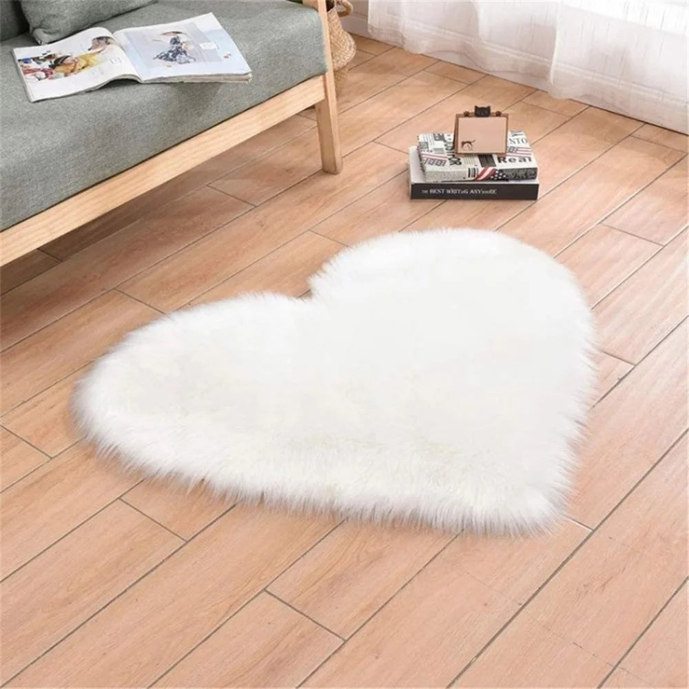 Heart-shaped Fluffy Rug Shaggy Floor Mat Faux Fur Carpet Sofa Pad Mat - White//40*50 cm - 1