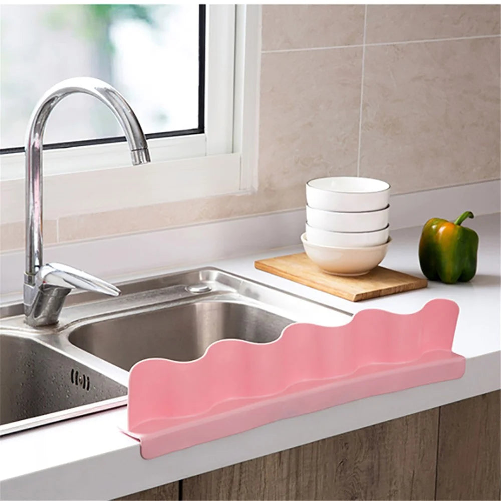 Water Splash Guard Baffle Board Sucker Wash Basin Sink Board Kitchen Gadget - Pink - 1