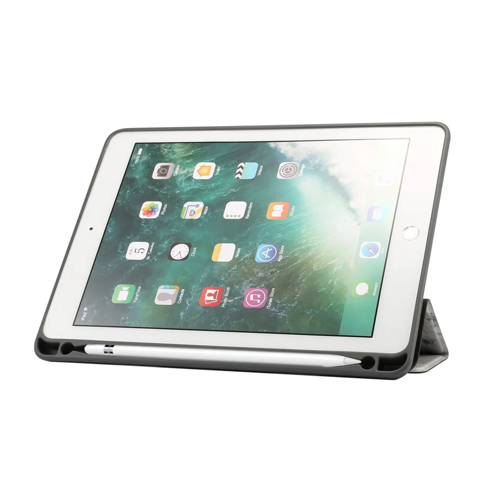 Marble Pattern Tri-fold Stand Smart Folio PU Leather Case with Pen Slot for iPad 9.7-inch (2018) / (2017) / (2016) / Air 2 / Air - Pink - 4