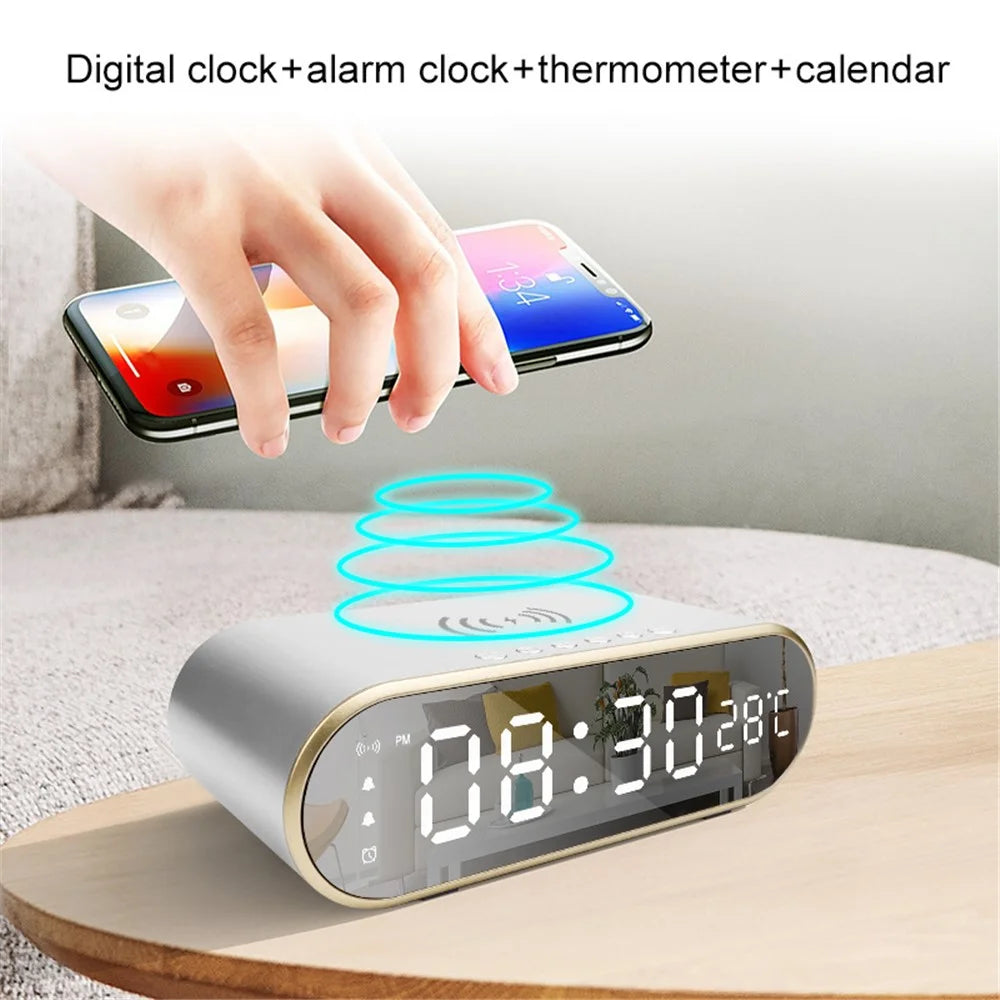 W628 Alarm Clock 15W Wireless Charger Thermometer Calendar Snooze Functions Alarm - Silver - 4