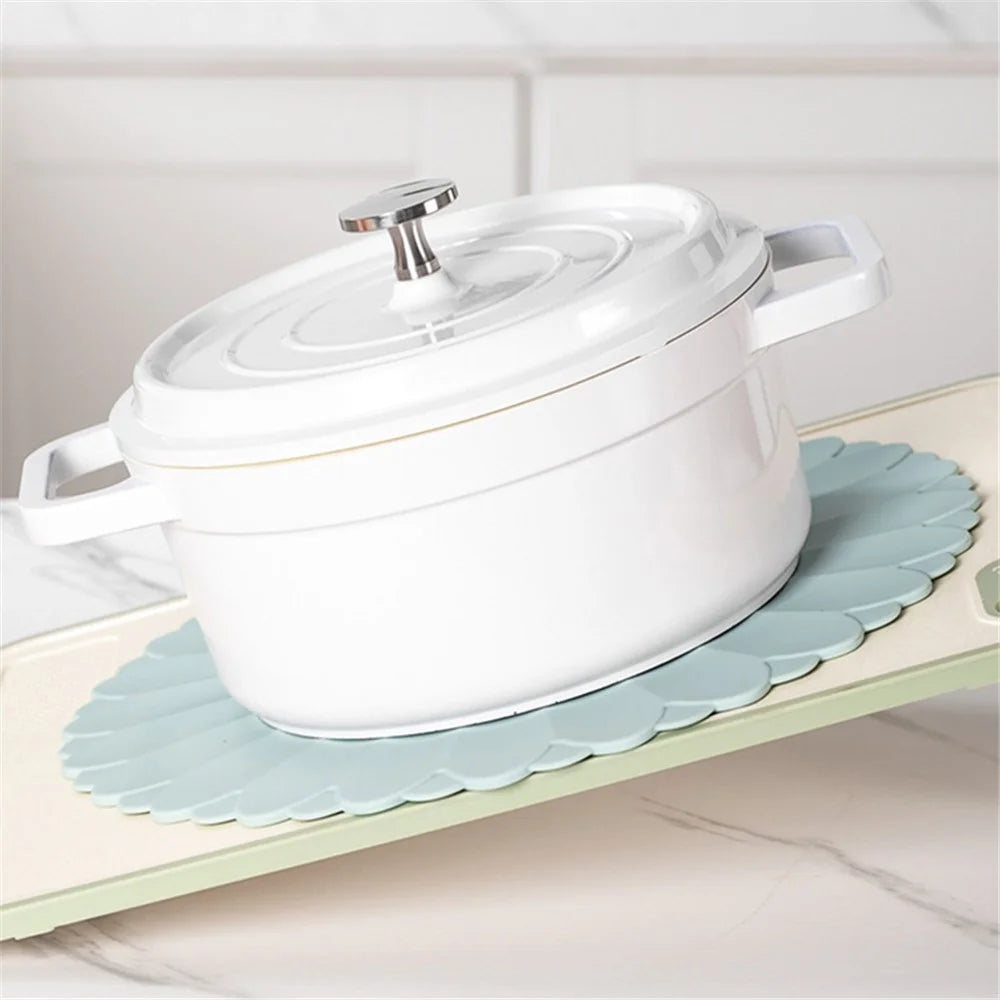 30*30cm Kitchen Heat-insulating Mat Silicone Anti-scalding Placemat Bowl Dish Cup Pad - Cyan - 3