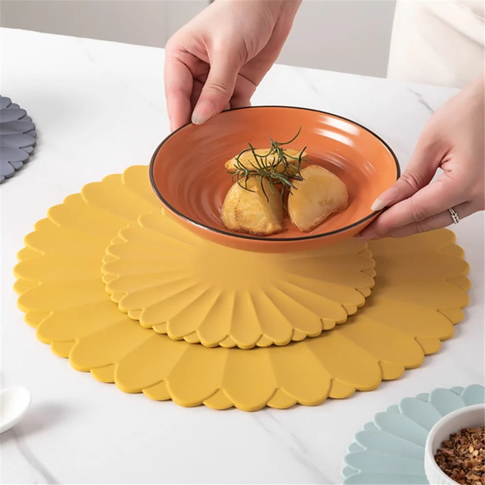 30*30cm Kitchen Heat-insulating Mat Silicone Anti-scalding Placemat Bowl Dish Cup Pad - Cyan - 6