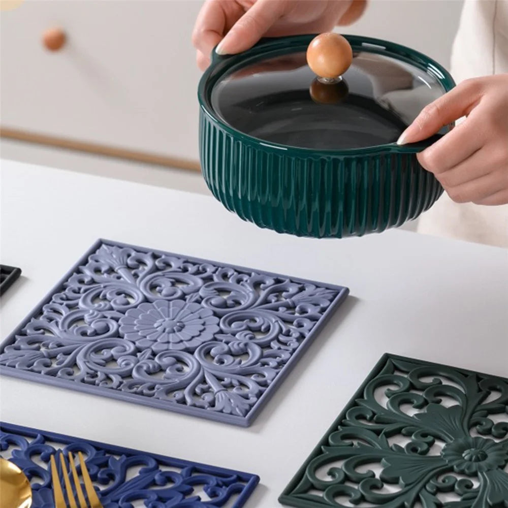 3Pcs / Set 18x18cm Scald Preventing Pot Holder Silicone Pad Hollow Flower Heat Insulation Square Mat - Blue - 2