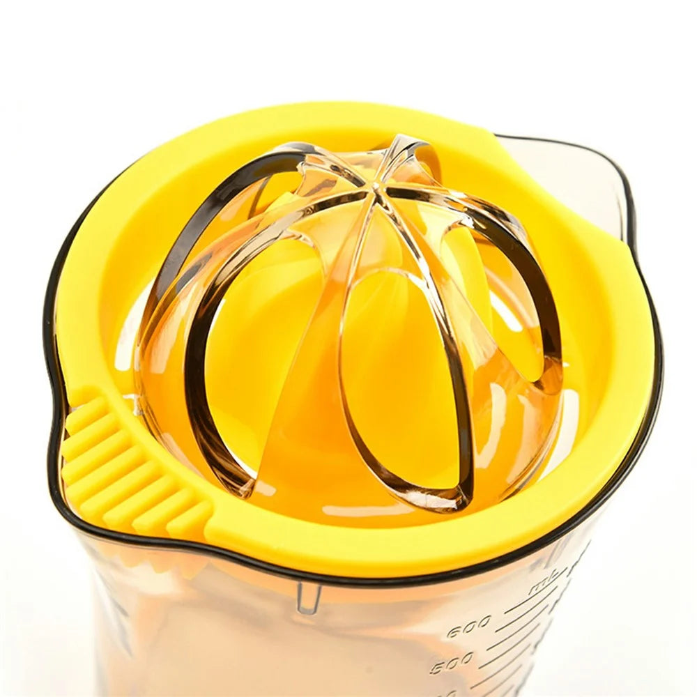 600ML Manual Plastic Juicer with Scale Measuring Cup Fruit Squeezer Orange Lemon Juicer Cup (BPA Free, No FDA) - 7