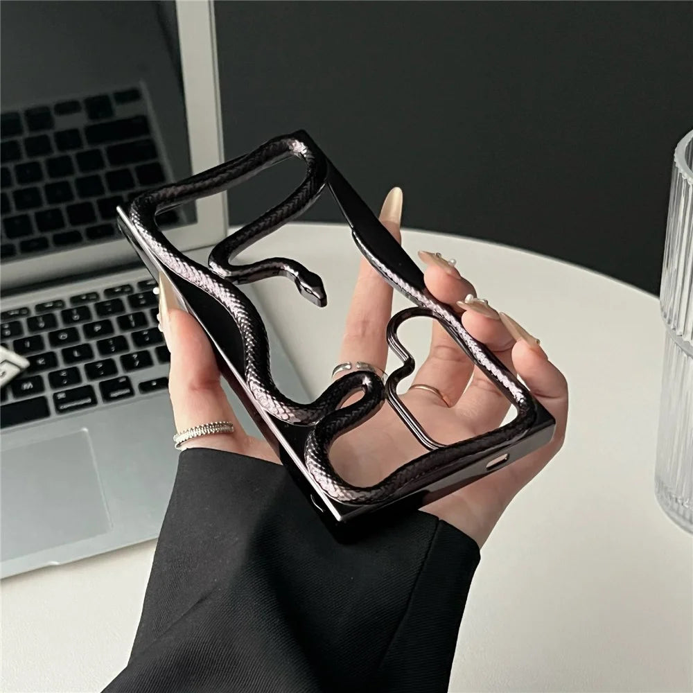 For Samsung Galaxy S22 Ultra 5G Bumper Case Hollow Snake Design TPU Phone Cover - Electroplated Black - 2