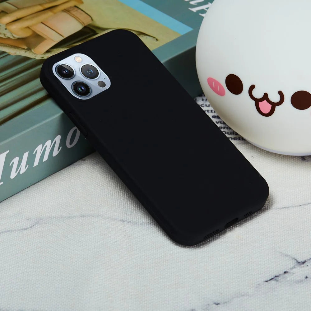For iPhone 15 Pro Liquid Silicone Phone Case Soft Lining Anti-scratch Back Cover - Black - 6