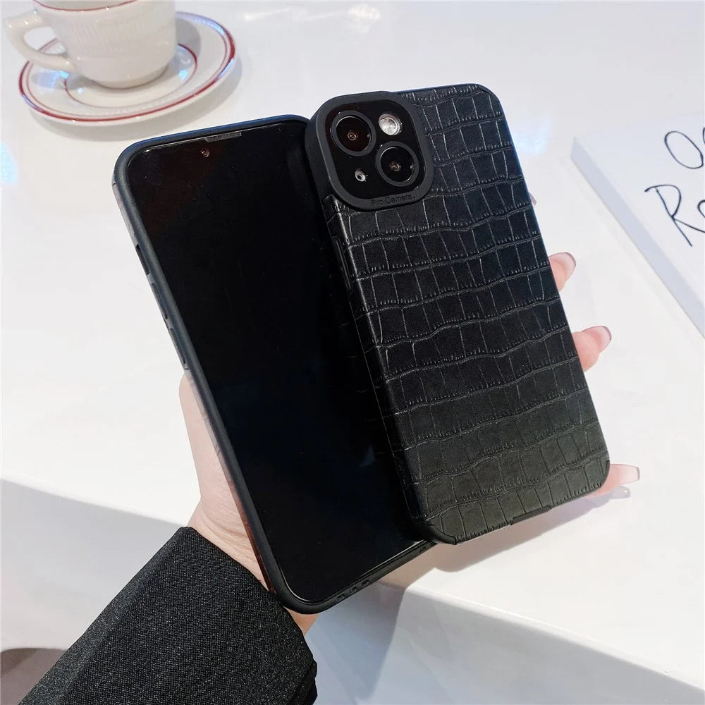 For iPhone 14 Case Crocodile Texture Anti-scratch PU Leather Coated TPU Cell Phone Cover - Red - 5
