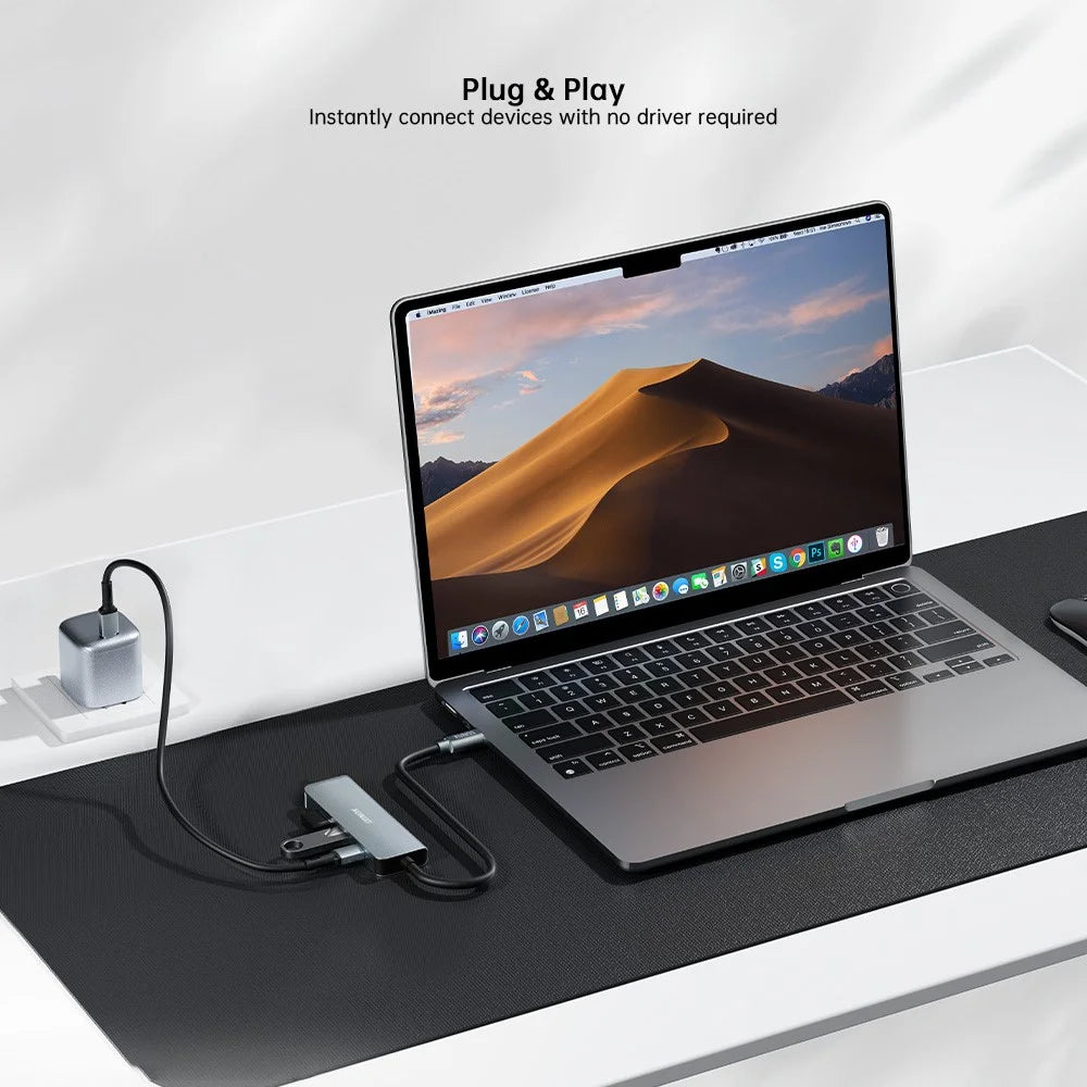 XUNDD XDDC-071 4 in 1 USB-C Hub Docking Station Type-C to PD / USB 3.0 / USB 2.0 / HD Multi-Port Adapter - 4