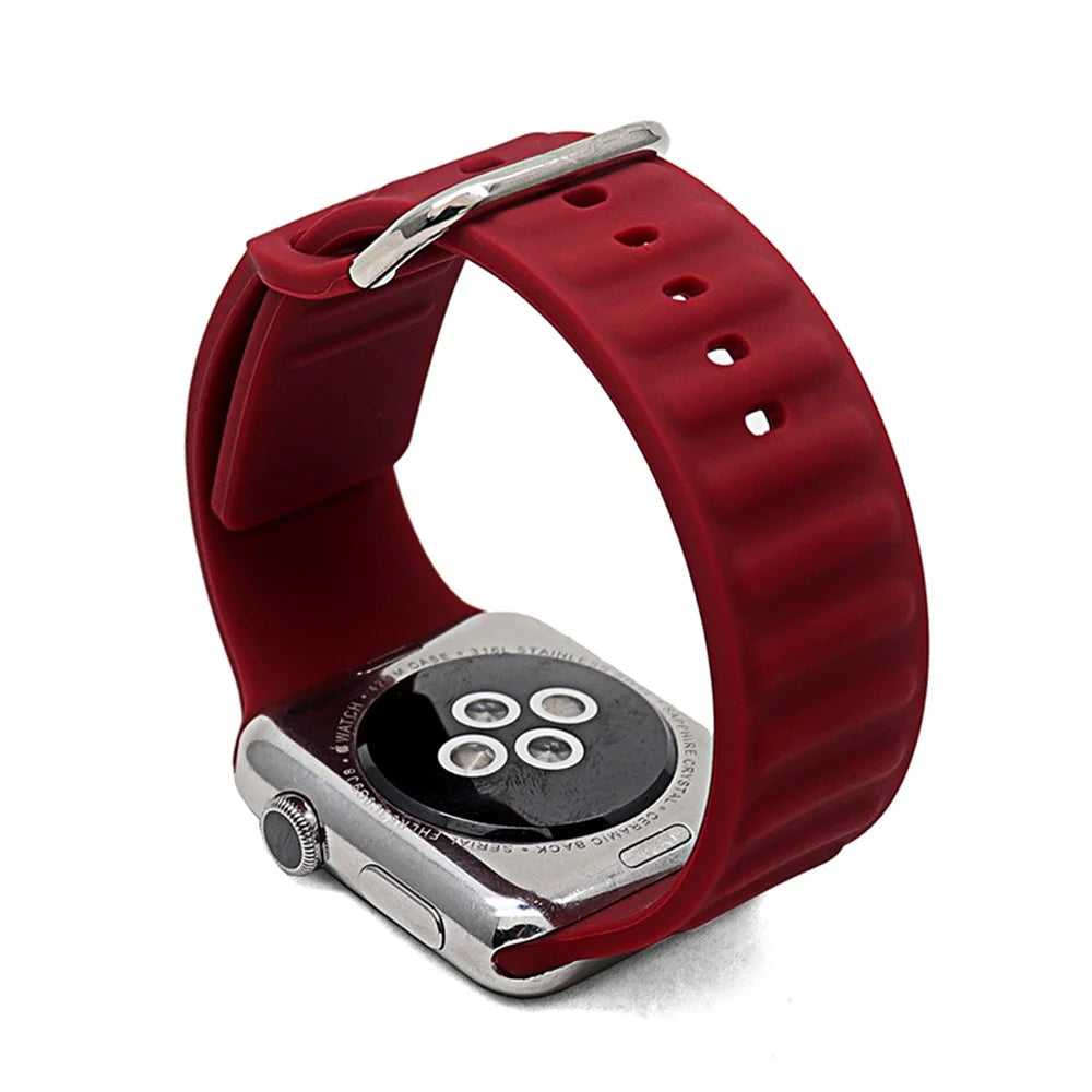 New Style Soft Silicone Watch Strap for Apple Watch Ultra 3 2 1 49mm / Series 11 10 46mm / 9 8 7 45mm / SE3 SE2 SE 6 5 4 44mm / 3 2 1 42mm - Red - 4
