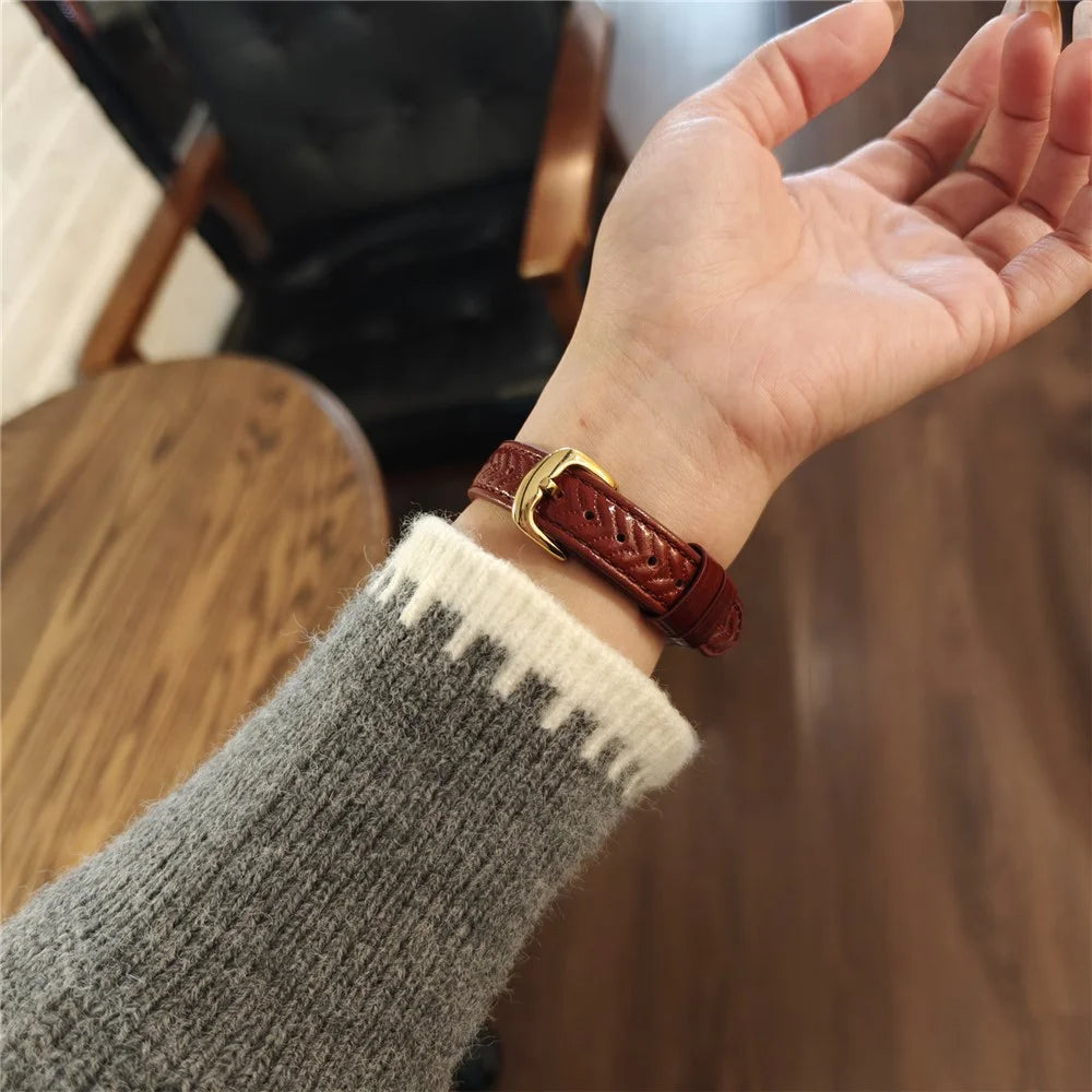Watch Band For Apple Watch Ultra 3 2 1 49mm / Series 11 10 46mm / 9 8 7 45mm / SE3 SE2 SE 6 5 4 44mm / 3 2 1 42mm Heart Pattern Embossed Genuine Leather Strap - Wine Red - 4