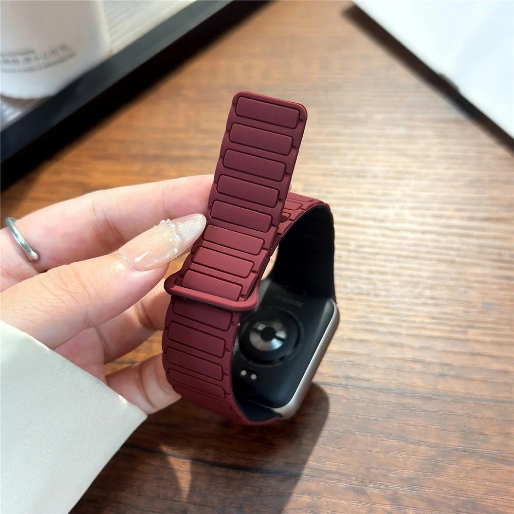 3-Bead Magnetic Strap for Xiaomi Smart Band 10 Pro / 9 Pro / 8 Pro / Redmi Watch 6 / 5 / 4 Silicone Watch Band - Wine Red / Black - 4