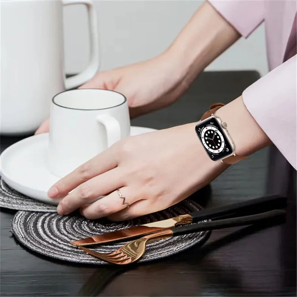 For Apple Watch Series 11 10 42mm / 9 8 7 41mm / SE3 SE2 SE 6 5 4 40mm / 3 2 1 38mm Genuine Cowhide Leather Watch Band Double Snap Button Watch Strap (Retro Gold Connector) - Brown - 6