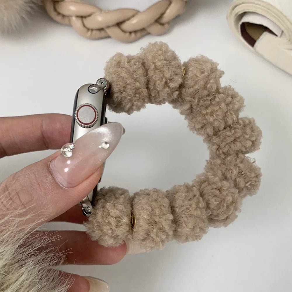 For Apple Watch Series 11 10 42mm / 9 8 7 41mm / SE3 SE2 SE 6 5 4 40mm / 3 2 1 38mm Soft Plush Band - Khaki - 1