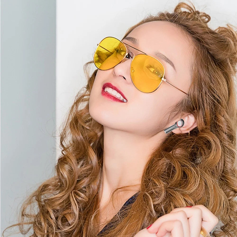 XT3S Transparent Design Bluetooth-compatible In-ear Earphone Sports Earbud Headset with Digital Display Charging Case - 2